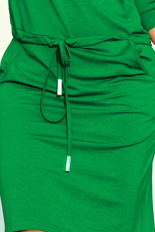 13-95 Sportkleid mit Bindung und Taschen - grün