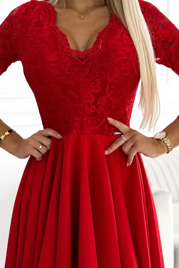 210-16 NICOLLE - Kleid mit Spitzenausschnitt und längerem Rücken - rot