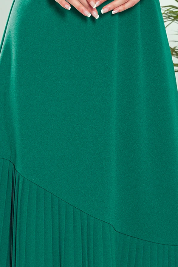 308-1 KARINE - trapezförmiges Kleid mit asymmetrischer Falte - grün