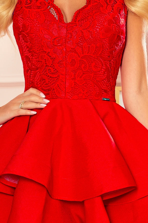 321-1 Exklusives Kleid mit Spitzen-Ausschnitt - rot