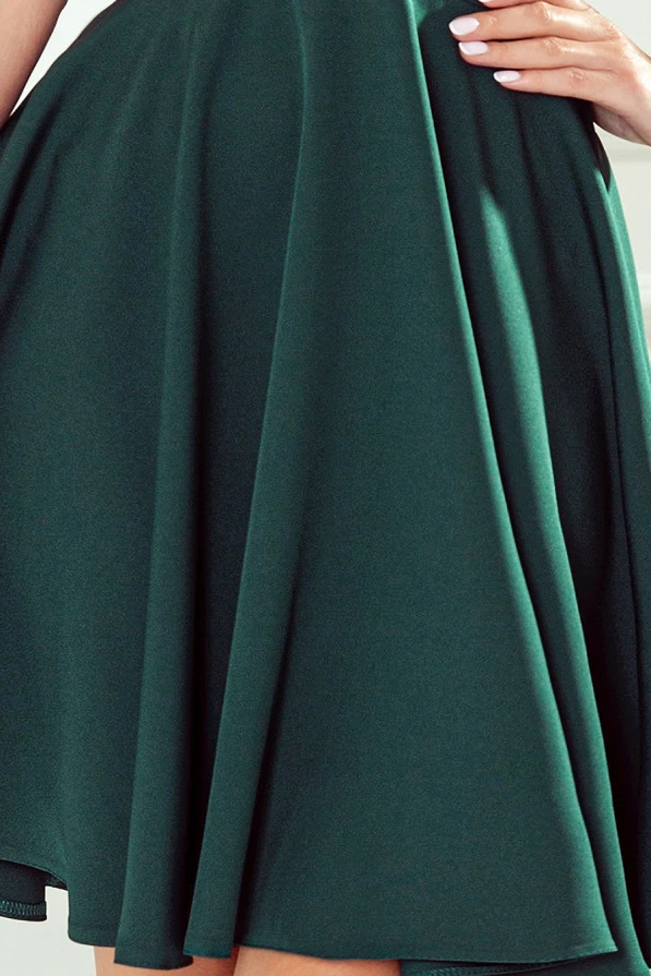 393-1 ROSALIA Feminines Kleid mit Ausschnitt und Schleifen - grün