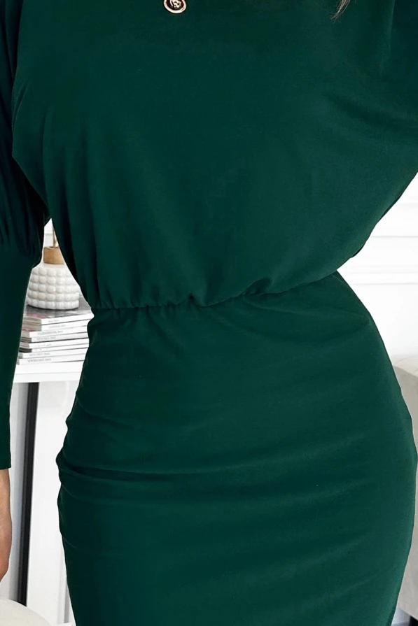 399-2 LARA Kleid mit Manschetten in den Ärmeln - grün