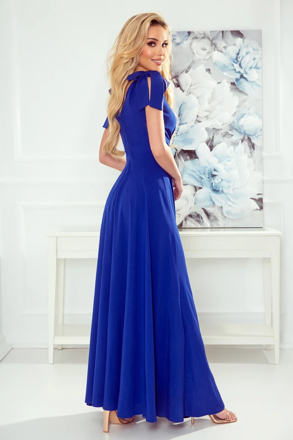405-2 ELENA Langes Kleid mit Ausschnitt und Bändern an den Schultern - blau