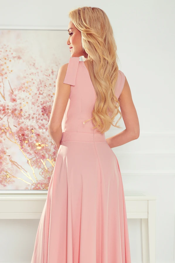 405-3 ELENA Langes Kleid mit Ausschnitt und Bändern an den Schultern - schmutzig rosa