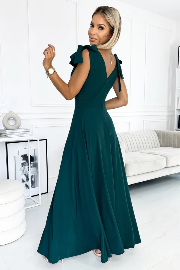 405-4 ELENA Langes Kleid mit Ausschnitt und Bändern an den Schultern - Grün