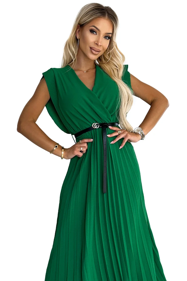 485-1 Plissiertes Kleid mit Rüschen, Ausschnitt und schwarzem Gürtel – grün