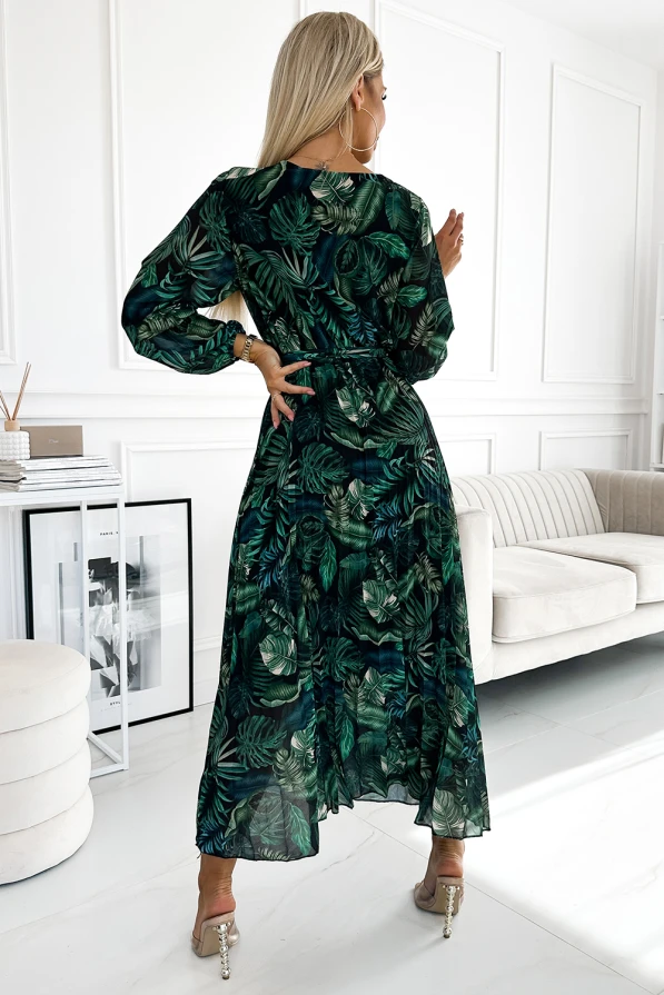 511-1 Langes Kleid aus plissiertem Chiffon mit Ausschnitt, langen Ärmeln und Gürtel – grüne Blätter