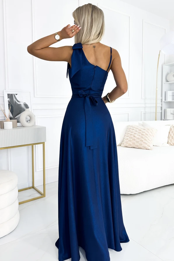 528-1 Langes, glänzendes One-Shoulder-Kleid mit Schleife – Marineblau